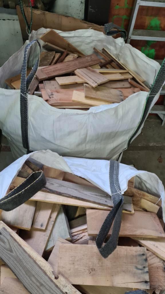 Brandhout 15 Euro per big bag droog, Tuin en Terras, Brandhout, Ophalen