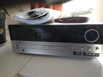 Harman Kardon AVR130 avec haut-parleurs Kef