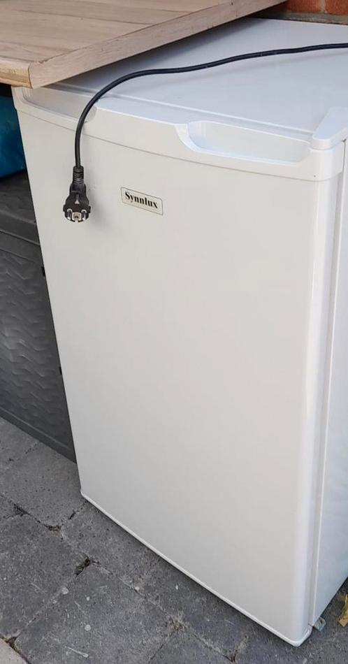 TE HUUR frigo / koelkast (regio Genk Bokrijk), Elektronische apparatuur, Koelkasten en IJskasten, Zo goed als nieuw, Ophalen