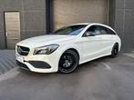 Mercedes-Benz Cla AMG line benzine automaat / 2017, Alcantara, 5 places, Carnet d'entretien, Jantes en alliage léger