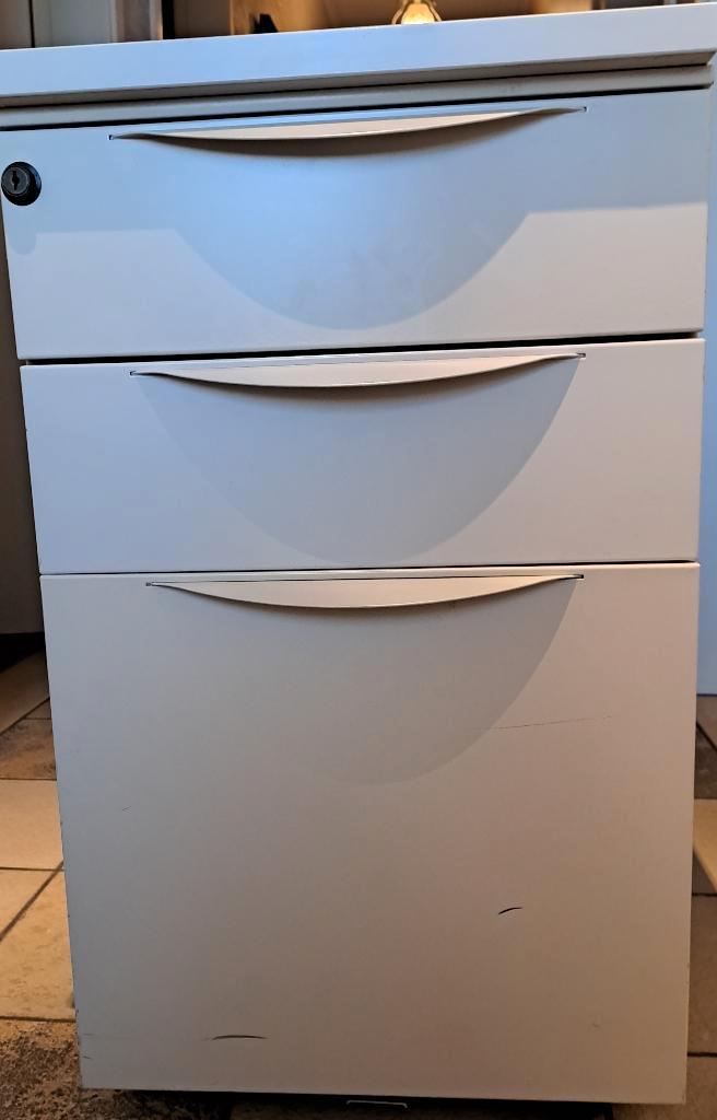 ladenkast bureau, Huis en Inrichting, Bureaus, Gebruikt, Bureau, Met wielen, Ophalen