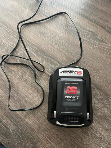 Batterij + lader instart beschikbaar voor biedingen