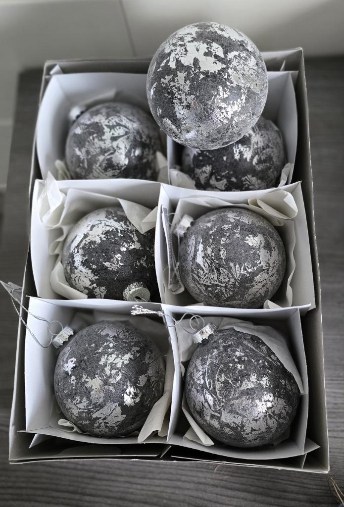 Kerstdecoratie : verschillende zilveren Kerstballen, Diversen, Kerst, Nieuw, Ophalen of Verzenden
