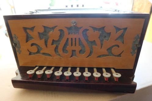 Kleine accordeon IDO, Muziek en Instrumenten, Accordeons, Ophalen of Verzenden