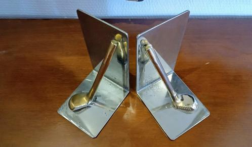 Mooie metalen boekensteun voor golfliefhebbers, Huis en Inrichting, Woonaccessoires | Wandplanken en Boekenplanken, Ophalen