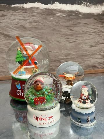 3x Snowglobe - sneeuwbol in kerstthema beschikbaar voor biedingen