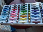 32 verschillende kleuren, Hobby en Vrije tijd, Naaien en Fournituren, Gebruikt, Ophalen