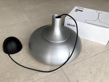 IKEA VÄXJÖ suspension 38 aluminium avec ampoule disponible aux enchères