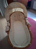 rieten wieg met metalen opvouwbaar onderstel, Kinderen en Baby's, Babywiegjes en Ledikanten, Ophalen, Zo goed als nieuw, Wieg