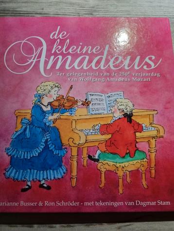 Verhaal met Cd muziek . De kleine Amadeus.Mozart. 1st druk