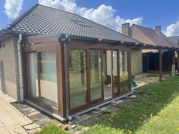 Gratis veranda beschikbaar voor biedingen