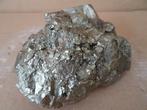 Curiosités pyrite grand cube de pyrite sur matrice 13x11x6cm, Collections, Enlèvement ou Envoi, Minéral