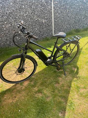 Veloci Hybride Damesfiets bwjr 2023, Fietsen en Brommers, Elektrische fietsen, Ophalen, Zo goed als nieuw
