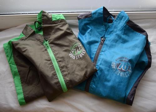 veste de pluie 146/152 (2 modèles identiques tons différents, Enfants & Bébés, Vêtements enfant | Taille 146, Comme neuf, Garçon ou Fille