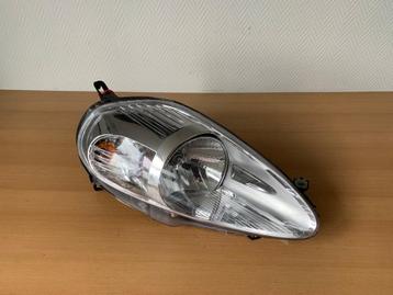 Koplamp Rechts fiat grande Punto 2005 - 2010 zwarte stekker beschikbaar voor biedingen