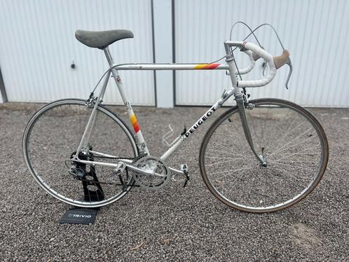 Vintage peugeot koersfiets, Fietsen en Brommers, Fietsen | Racefietsen, Zo goed als nieuw, 10 tot 15 versnellingen, 28 inch, Staal