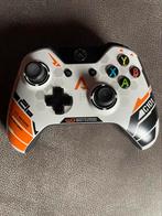 Xbox one controller special edition, Games en Spelcomputers, Spelcomputers | Xbox | Accessoires, Ophalen of Verzenden, Zo goed als nieuw