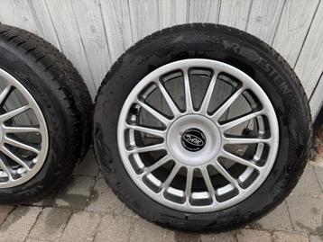 Velgen en banden  beschikbaar voor biedingen