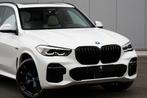 BMW X5 45e M-SPORT/REALHYBRID/BTW/PANO/KEYLESS/HEADUP, Auto's, USB, Wit, Leder, 5 zetels