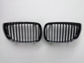 Originele BMW E90/E91 (2008-2012) grill beschikbaar voor biedingen