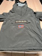 Napapijri jas maat M, Kleding | Heren, Ophalen, Zo goed als nieuw, Maat 48/50 (M), Grijs