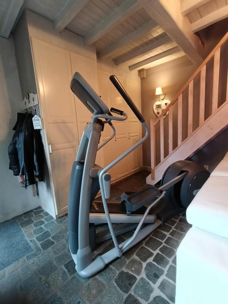 Professionele crosstrainer, Sport en Fitness, Fitnessapparatuur, Zo goed als nieuw, Crosstrainer, Ophalen