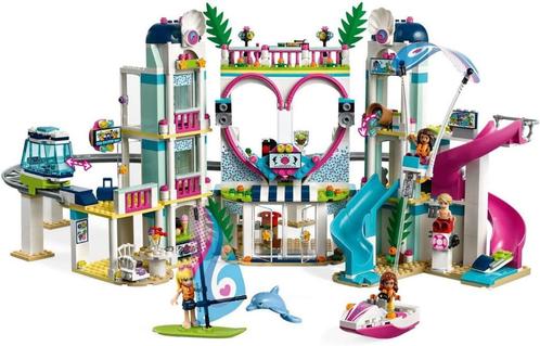 Lego Friends 41347 Le complexe touristique d'Heartlake City, Enfants & Bébés, Jouets | Duplo & Lego, Comme neuf, Lego, Ensemble complet