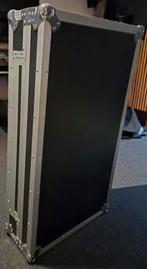 Dj flightcase Buitenkant 96x55x21 (LxBxH)
Binnenkant 91x51x1, Muziek en Instrumenten, Behuizingen en Koffers, Ophalen, Gebruikt