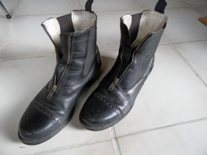 Bottes en cuir (bottes courtes) taille 40, Vêtements | Femmes, Chaussures, Comme neuf, Boots et Botinnes, Noir, Enlèvement ou Envoi
