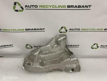 Hitteschild Subframe Voor Porsche Macan 95B ORIG 8R0399299 beschikbaar voor biedingen