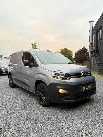 Berlingo benzine automaat beschikbaar voor biedingen