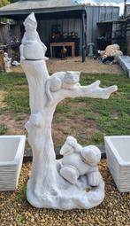 Beton poes in boom met elfje en mol, Tuin en Terras, Ophalen, Nieuw, Beton, Dierenbeeld