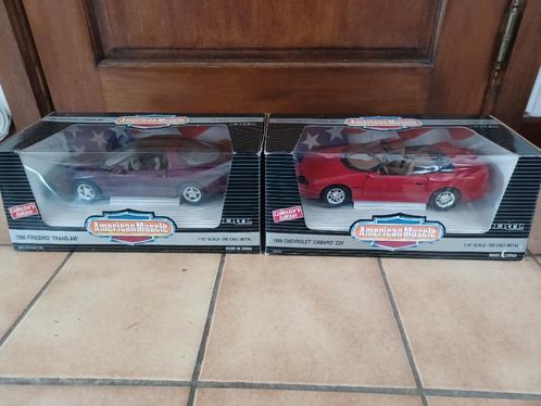 ERTL 1/18 – Pontiac Firebird 1996 & Chevrolet Camaro 1996, Hobby en Vrije tijd, Modelauto's | 1:18, Zo goed als nieuw, Auto, ERTL