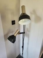 Vintage vloerlamp, Huis en Inrichting, Lampen | Vloerlampen, Ophalen of Verzenden, Zo goed als nieuw, Metaal