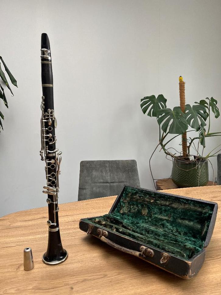 Klarinet met koffertje voor decoratie, Muziek en Instrumenten, Blaasinstrumenten | Klarinetten, Gebruikt, Bes-klarinet, Hout, Met koffer