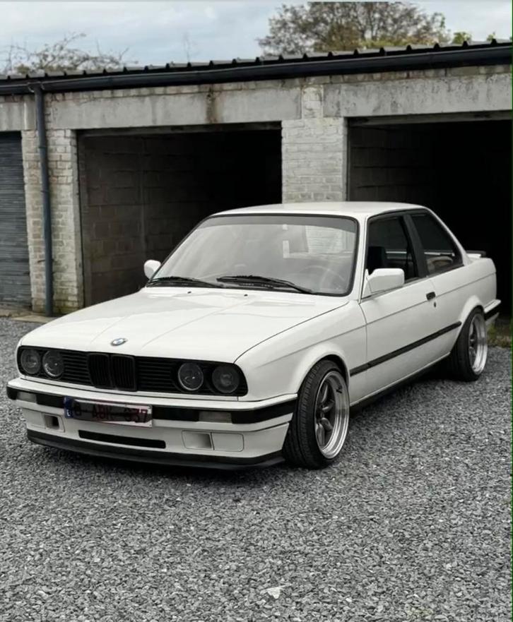 Bmw e30 316i, Auto's, BMW, Particulier, 3 Reeks, Benzine, Euro 2, Coupé, 4 deurs, Handgeschakeld, Wit, Grijs, Stof, Achterwielaandrijving