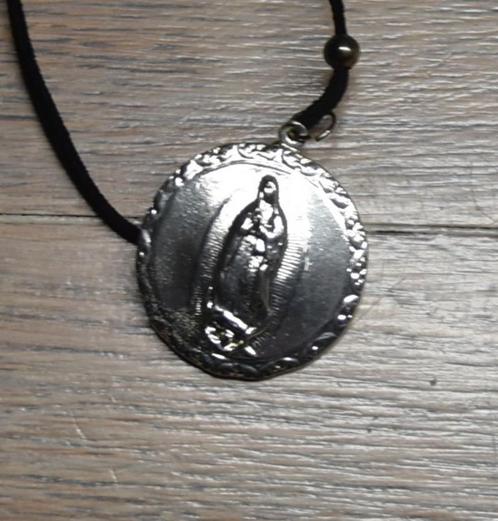 médaille Notre Dame de Guadeloupe, Collections, Religion, Utilisé, Christianisme | Catholique, Bijoux, Envoi
