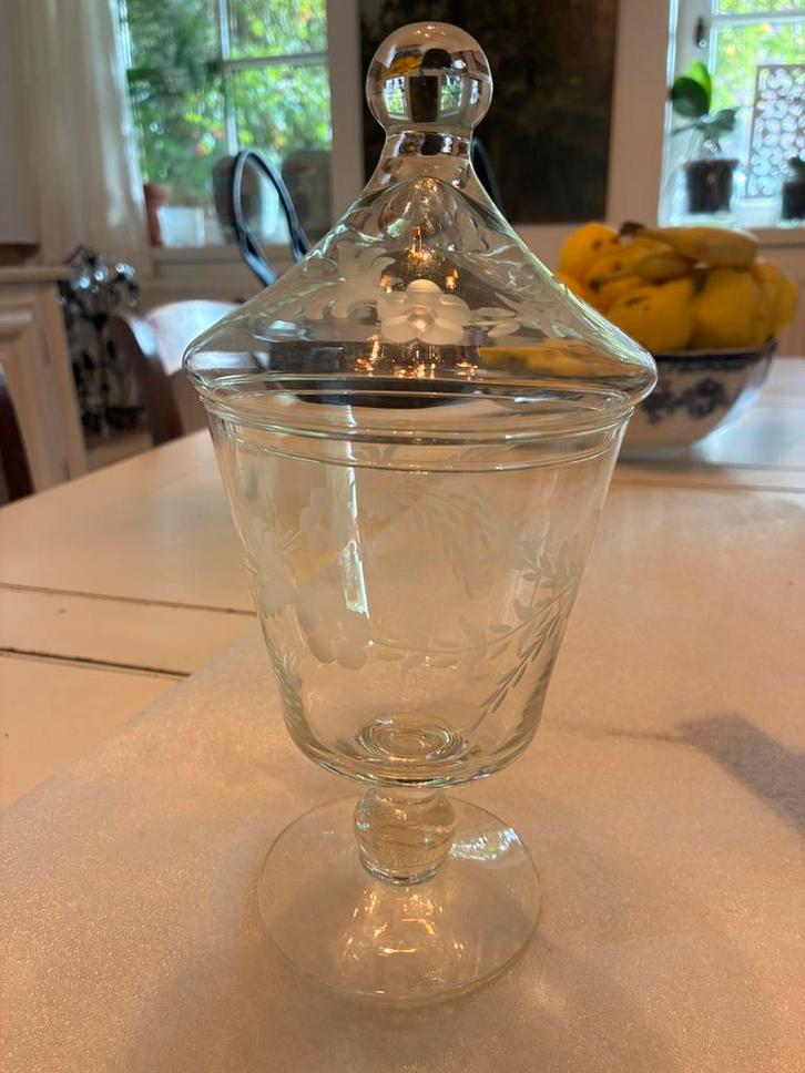 Mooi gegraveerde kristallen zuignap, Antiek en Kunst, Antiek | Glaswerk en Kristal, Ophalen of Verzenden