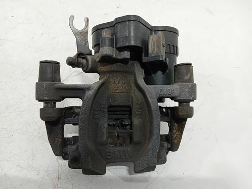 REMKLAUW LINKS ACHTER 2 serie Gran Tourer (F46) (679895707), Auto-onderdelen, Remmen en Aandrijving, BMW, Gebruikt