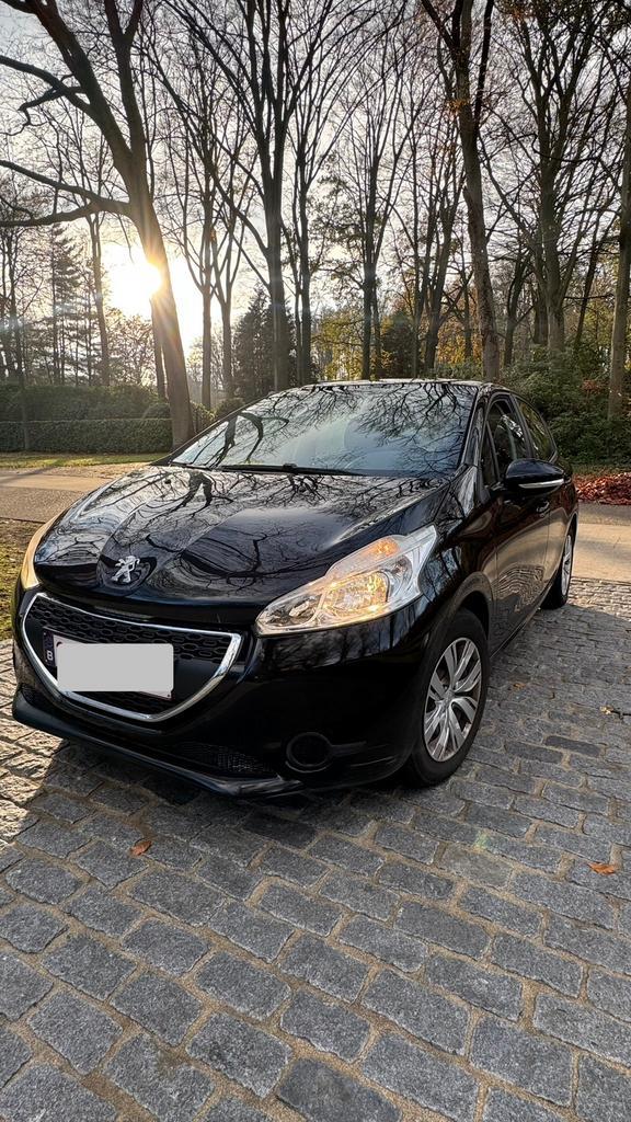 Peugeot 208 - 2012 - 1.2 essence - 73490 km, Autos, Peugeot, Particulier, ABS, Régulateur de distance, Airbags, Air conditionné