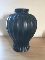 Origine du vase : Malaisie, Enlèvement ou Envoi