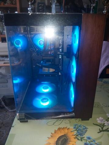Nieuwe gaming-pc voor aquariumgames Ryzen 5 9600x en rtx 507 beschikbaar voor biedingen