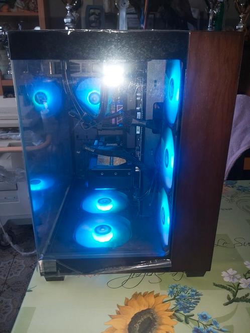 Nieuwe gaming-pc voor aquariumgames Ryzen 5 9600x en rtx 507, Computers en Software, Desktop Pc's, Nieuw, 4 Ghz of meer, SSD, 32 GB