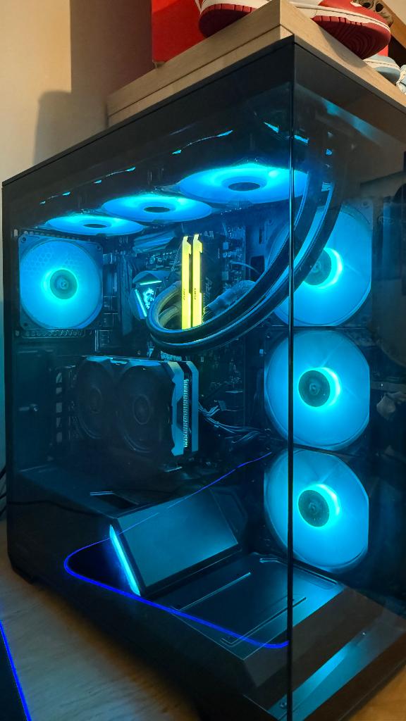 Pc gamer antec, Informatique & Logiciels, Ordinateurs de bureau, Comme neuf, 3 à 4 Ghz, SSD, 16 GB, Gaming, Enlèvement