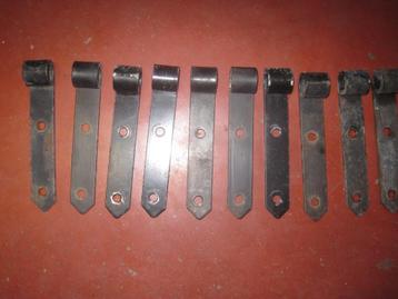 Deur- of poortscharnieren beschikbaar voor biedingen