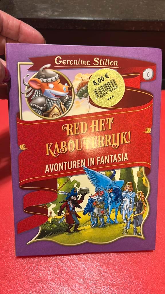 Geronimo Stilton - Red het kabouterrijk!, Boeken, Kinderboeken | Jeugd | onder 10 jaar, Ophalen