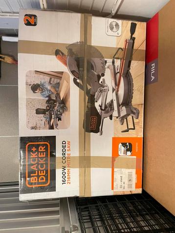 Scie a onglet avec pied casi neuf !, Enlèvement ou Envoi, Comme neuf, Scie à onglet, Black & Decker