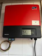 Omvormer in nieuwstaat, Doe-het-zelf en Bouw, Zonnepanelen en Toebehoren, Ophalen of Verzenden, Zo goed als nieuw