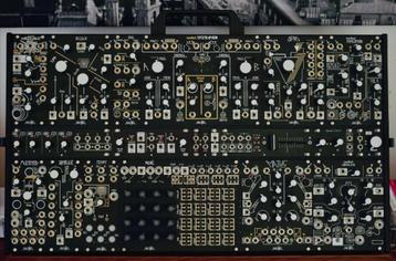 Make Noise ReSynthesizer System in Intellijel 7U 104hp case beschikbaar voor biedingen