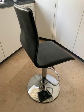 Set van 2 zwarte barkrukken beschikbaar voor biedingen